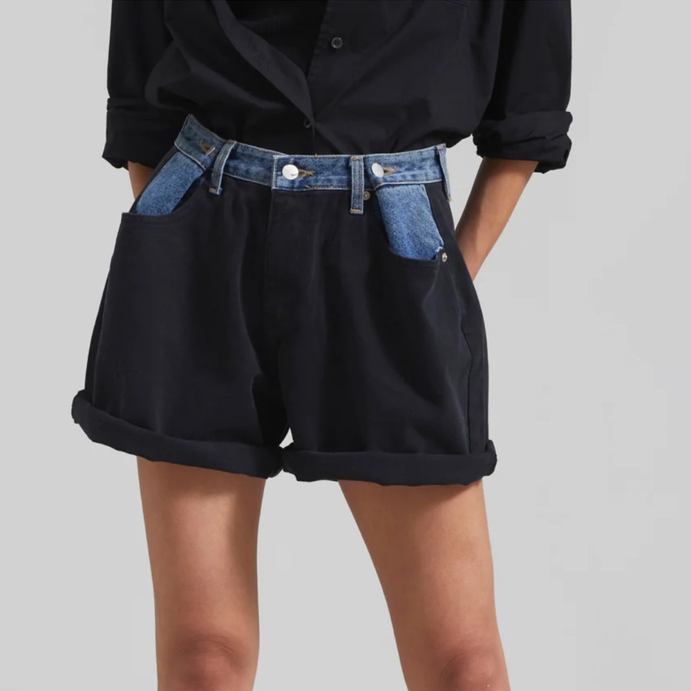 The Frankie Shop Hayla Contrast Denim Shorts- Black/Blue